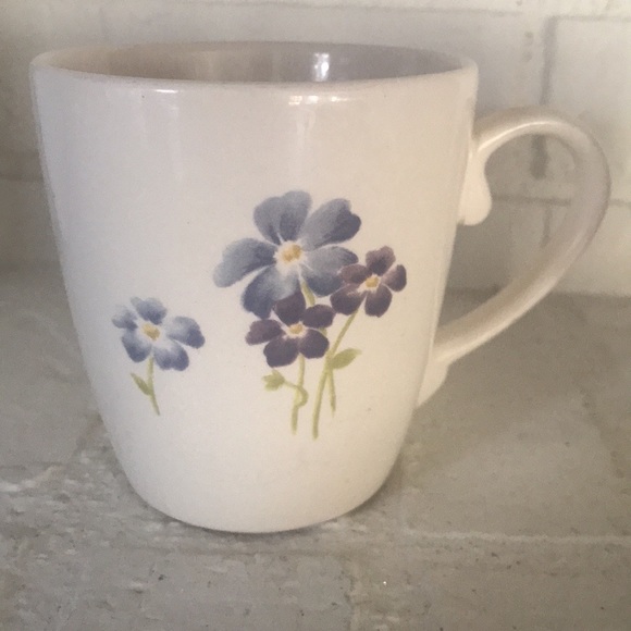 Set of 2 Martha Stewart Mugs - Picture 5 of 11